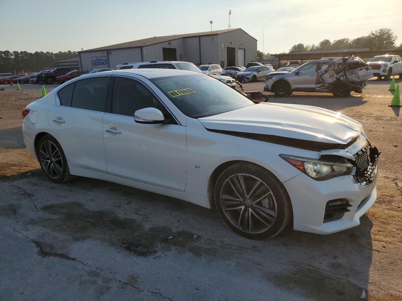 INFINITI Q50 BASE