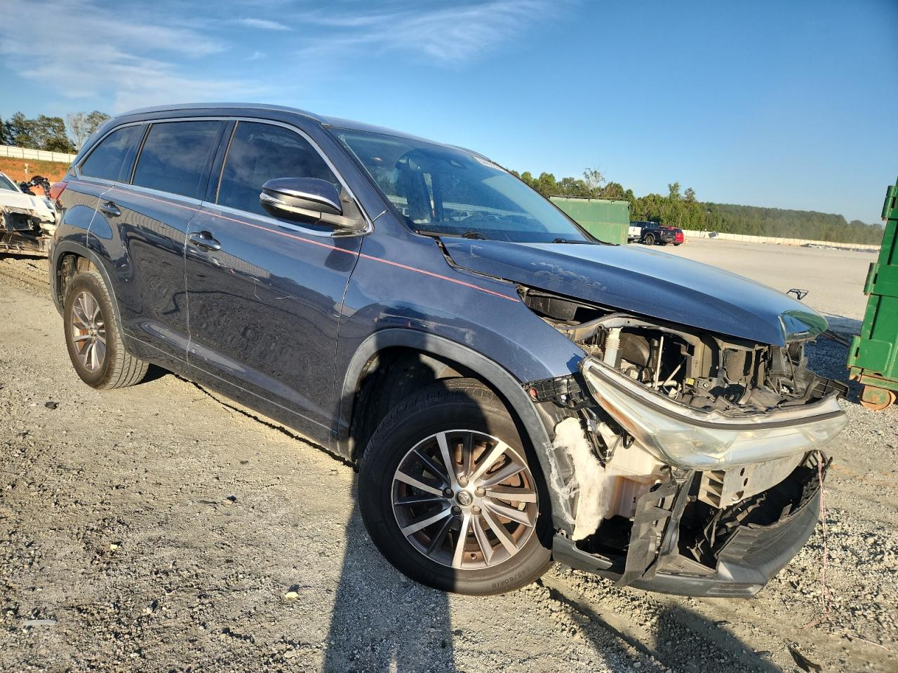 TOYOTA HIGHLANDER SE