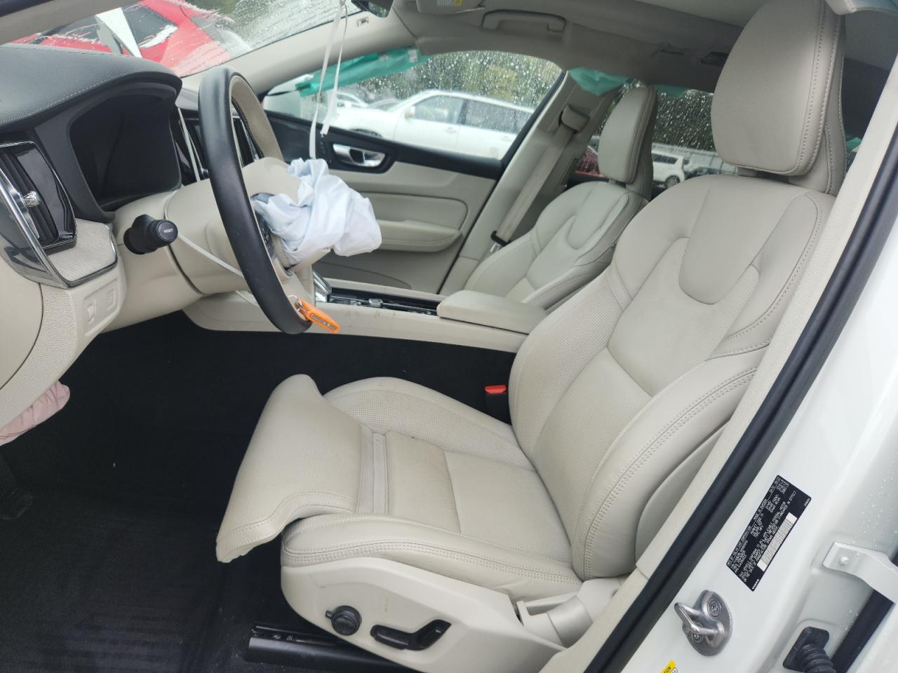 VOLVO XC60 B6 INSCRIPTION