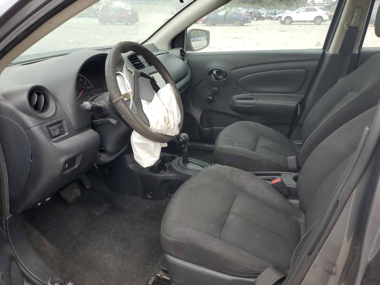 NISSAN VERSA S