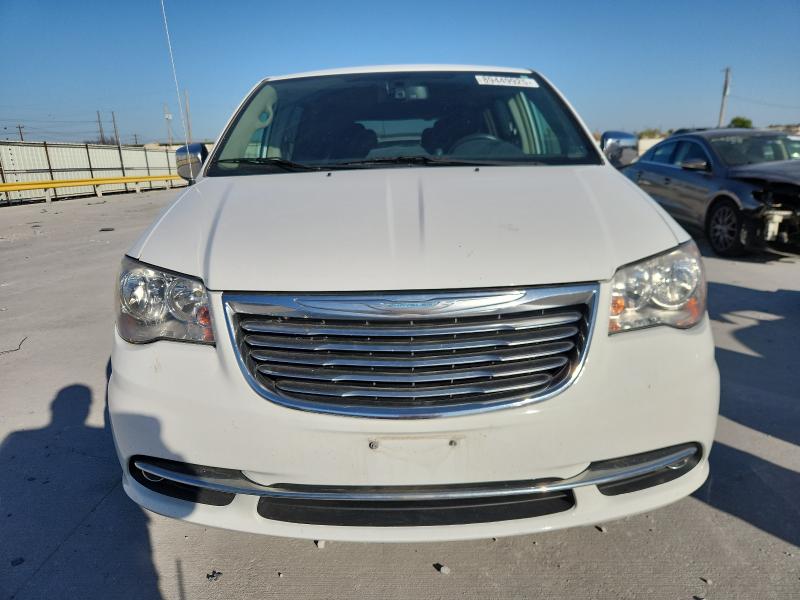 2015 CHRYSLER TOWN & COU 2C4RC1JG8FR743343