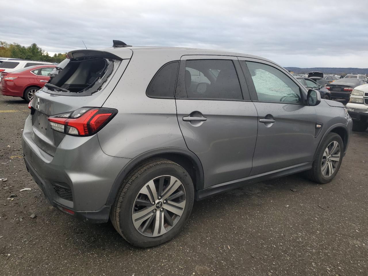 Lot #3301892426 2021 MITSUBISHI OUTLANDER