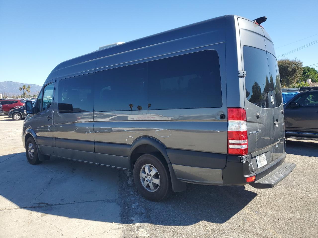 MERCEDES-BENZ SPRINTER 2500