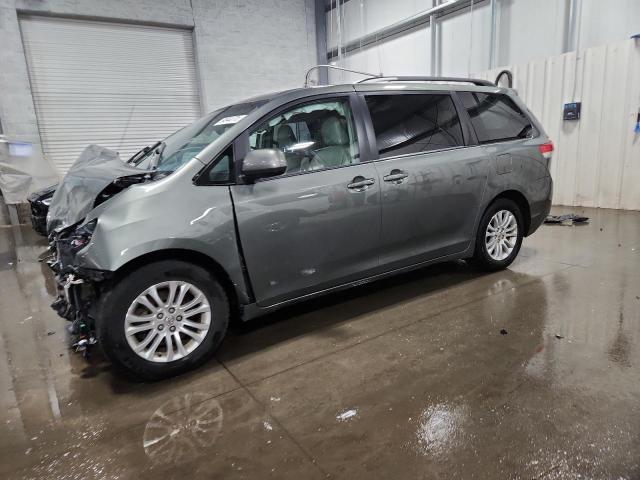 Global Auto Auctions: 2014 TOYOTA SIENNA XLE