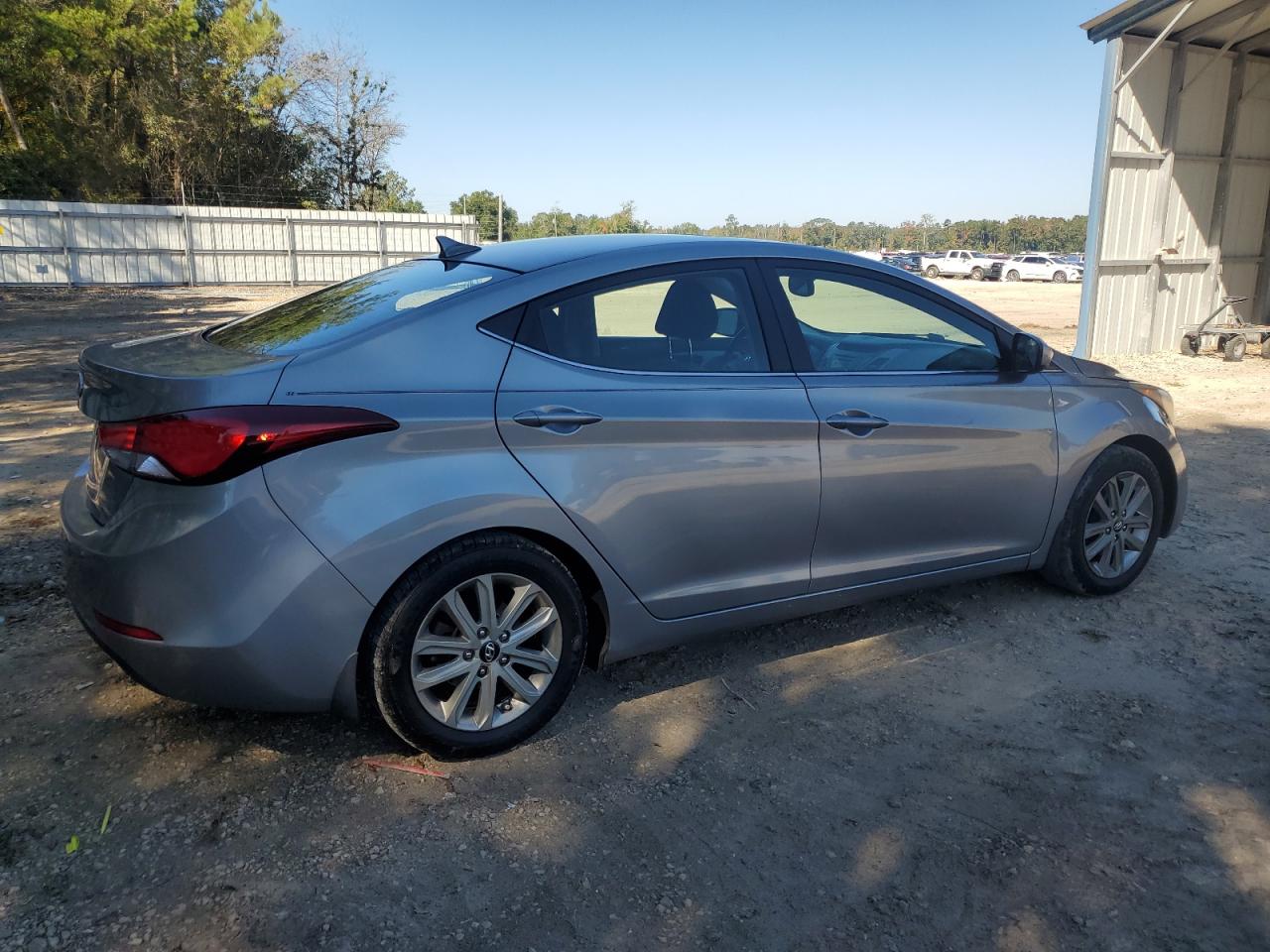 HYUNDAI ELANTRA SE