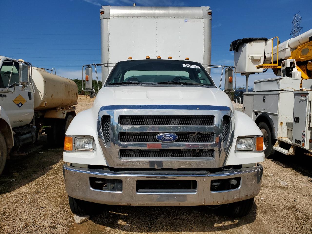 FORD F-750 SUPER DUTY