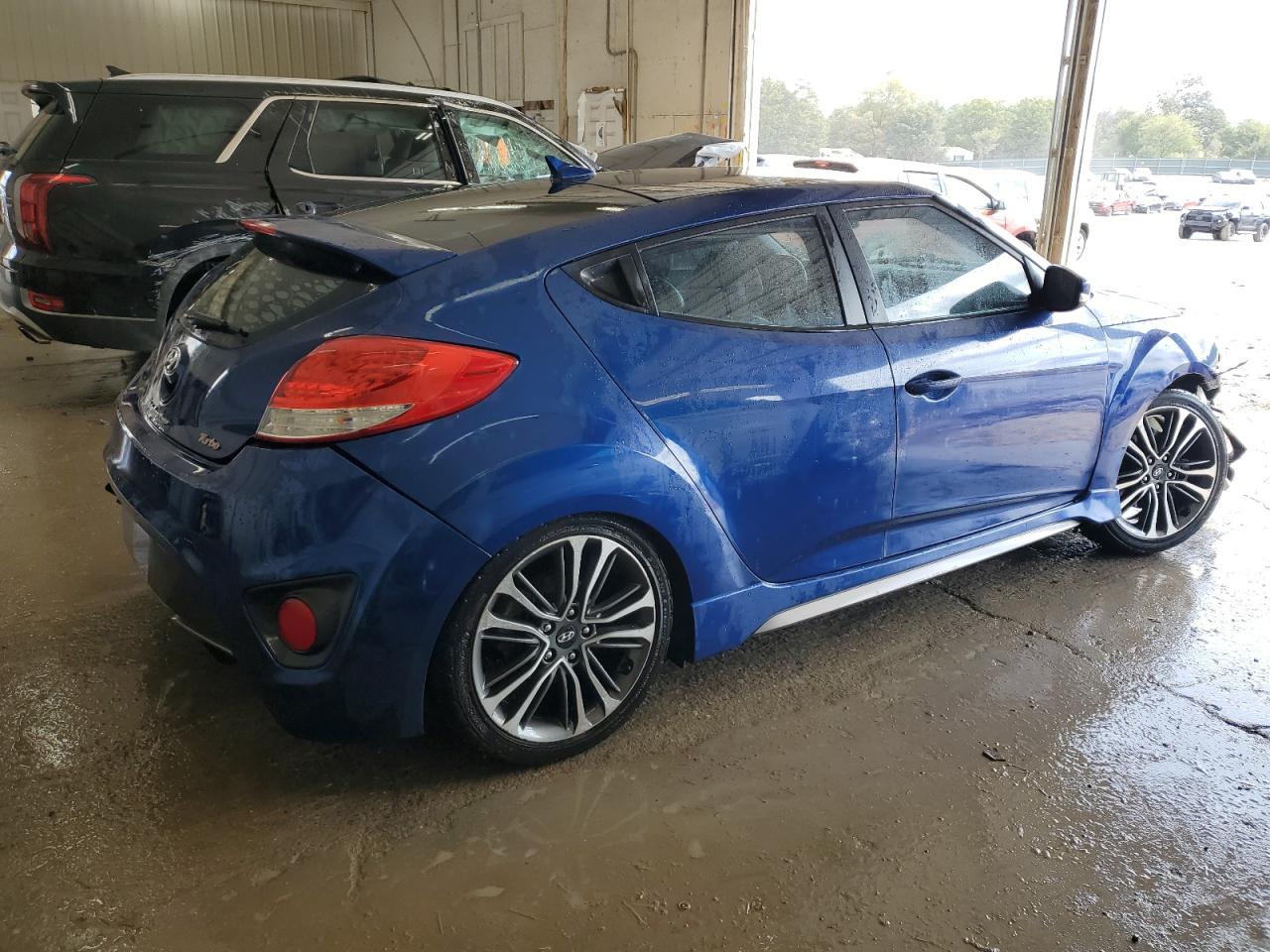 HYUNDAI VELOSTER TURBO