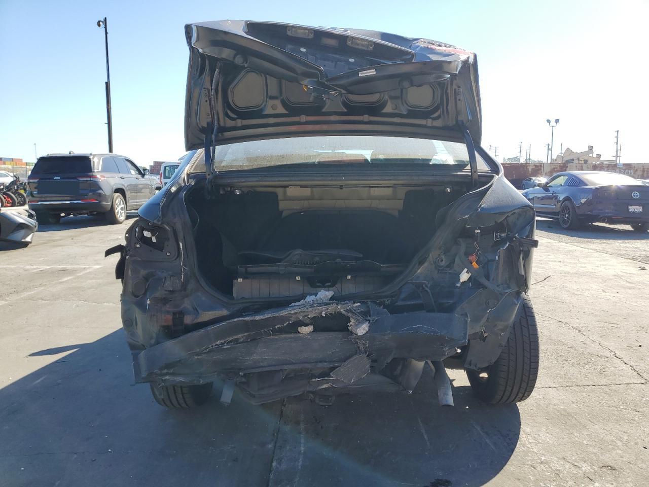 HYUNDAI ELANTRA BLUE