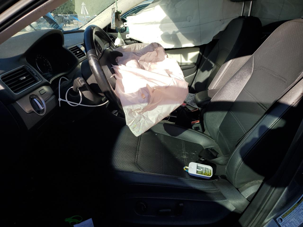 VOLKSWAGEN PASSAT SE