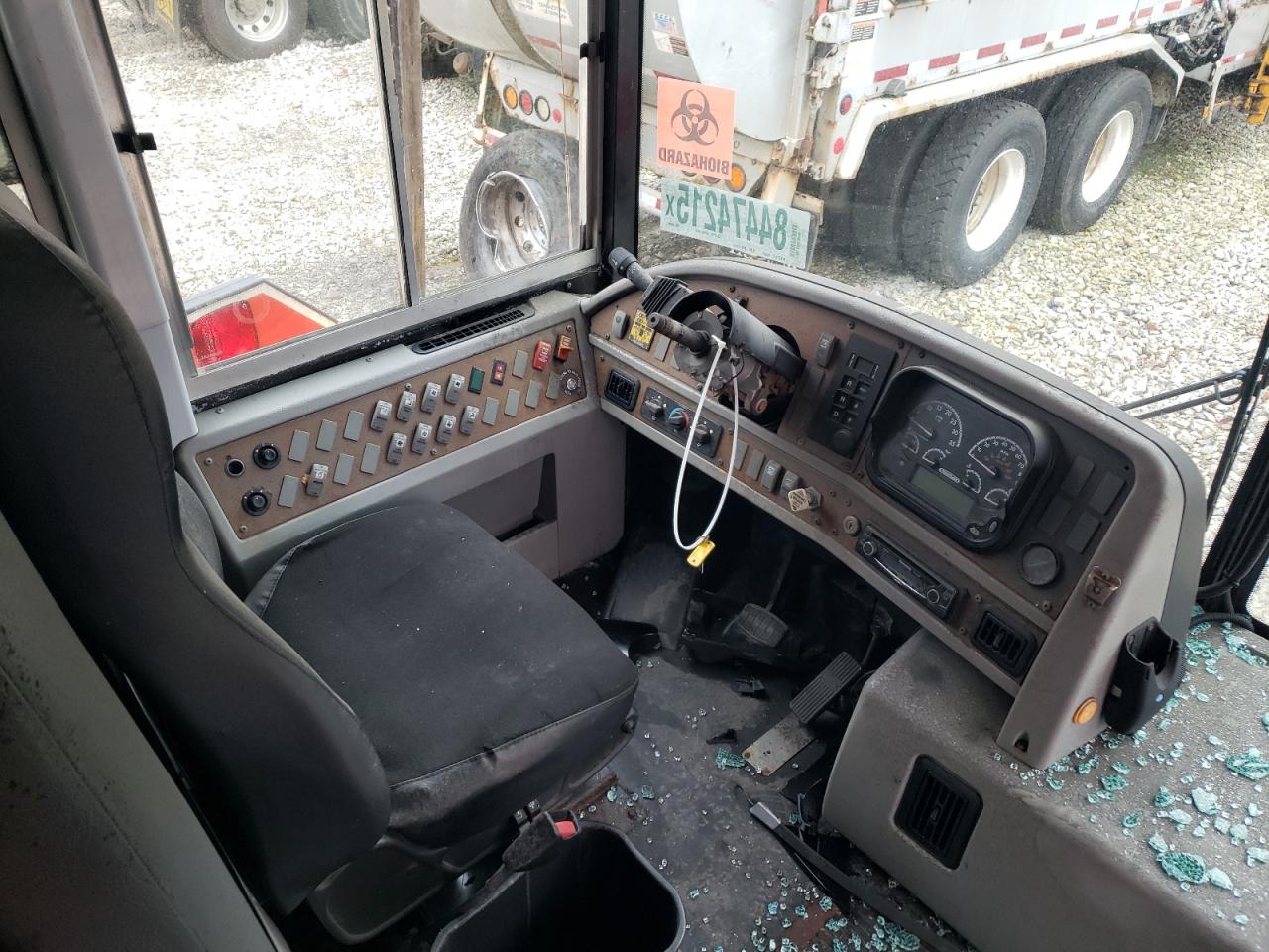 Lot #3274736872 2012 THOMAS SAF-T-LINER HDX