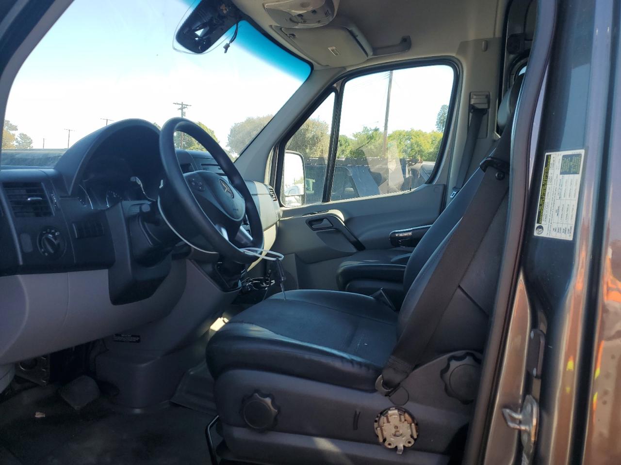 MERCEDES-BENZ SPRINTER 2500