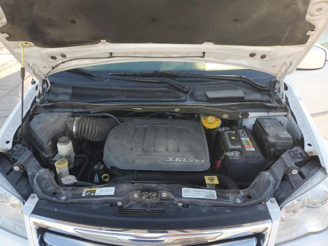 2016 CHRYSLER TOWN & COU - 2C4RC1BG4GR103839