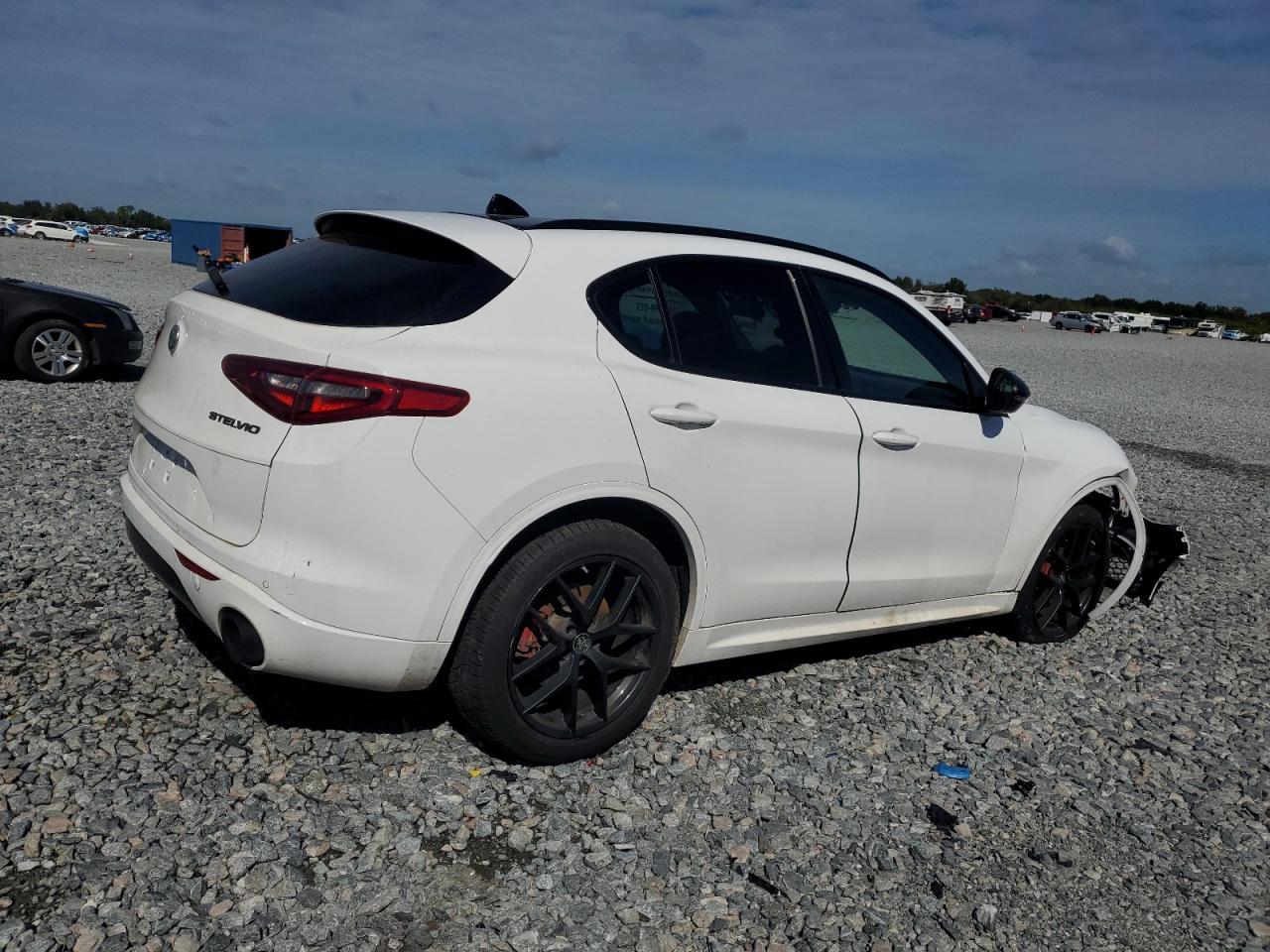 ALFA ROMEO STELVIO TI