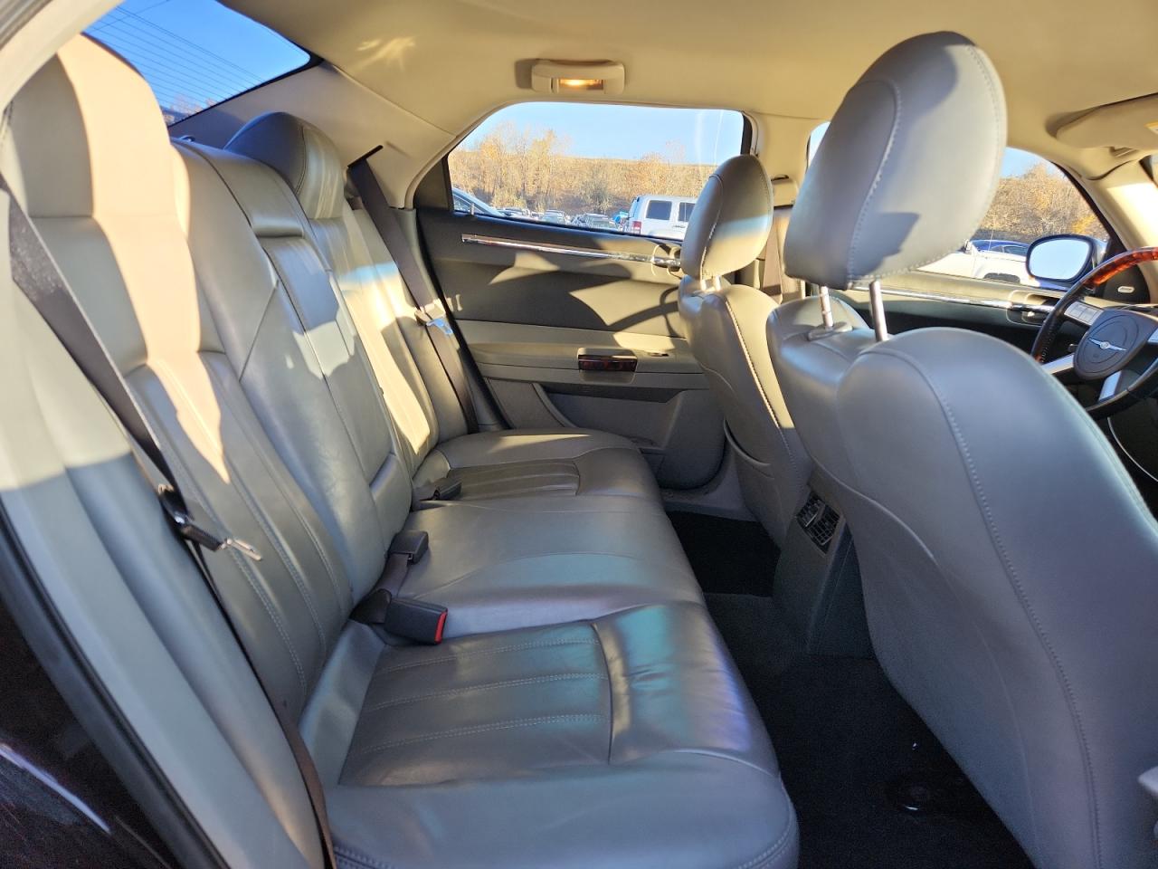 Lot #3297494214 2005 CHRYSLER 300C