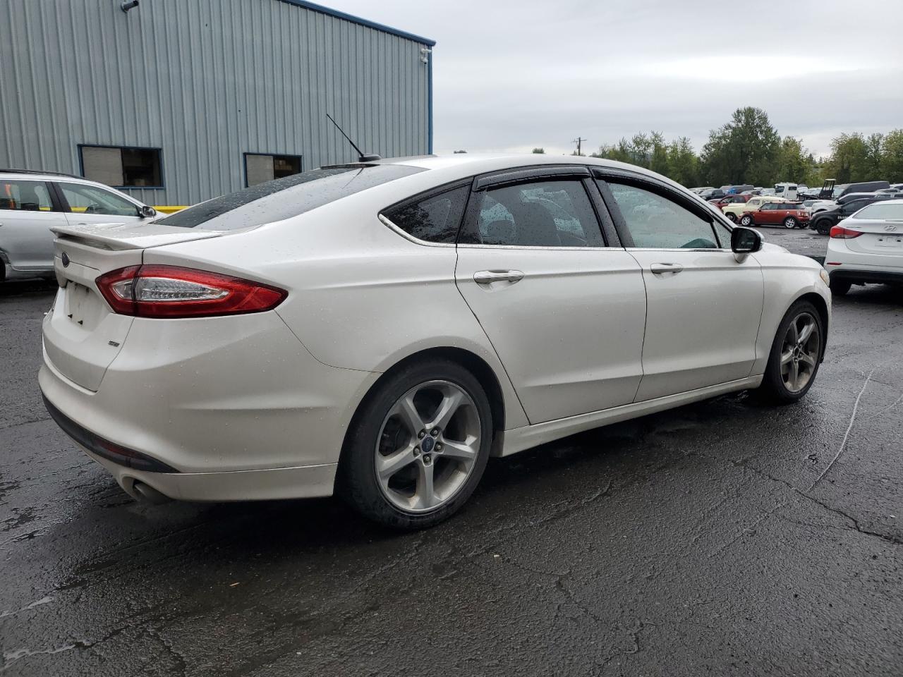 FORD FUSION SE