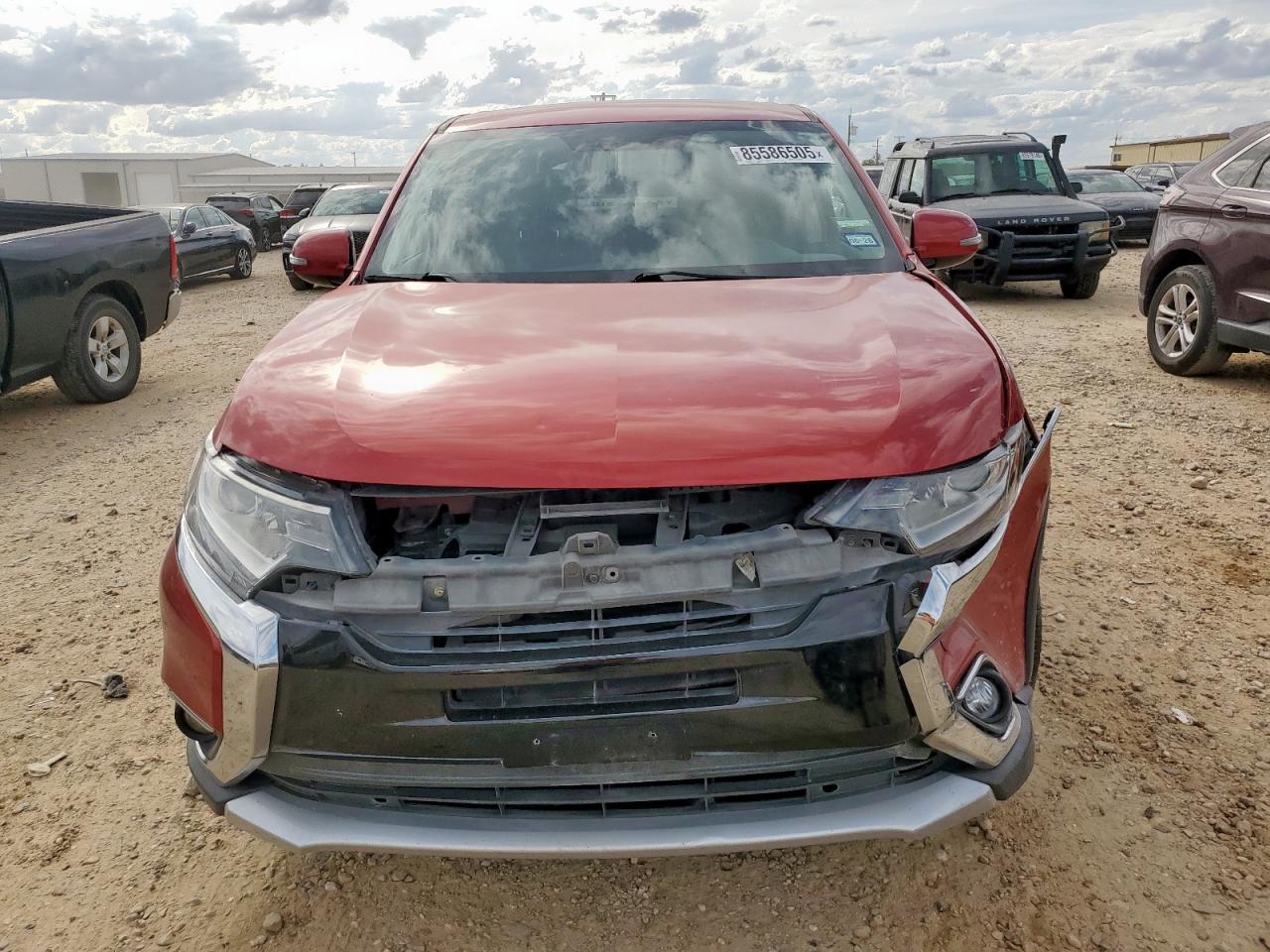 MITSUBISHI OUTLANDER SE