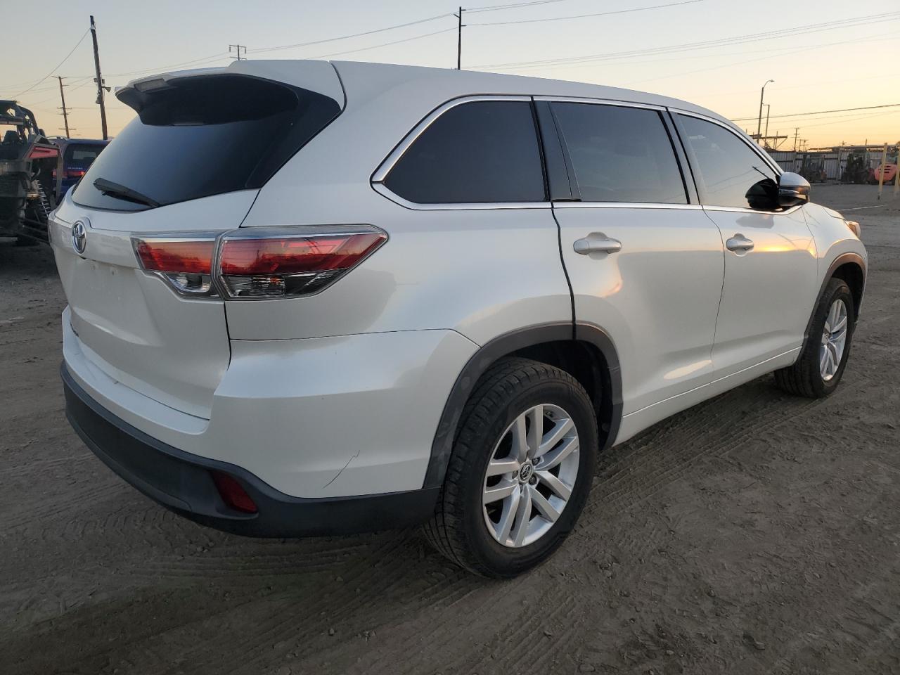 TOYOTA HIGHLANDER LE