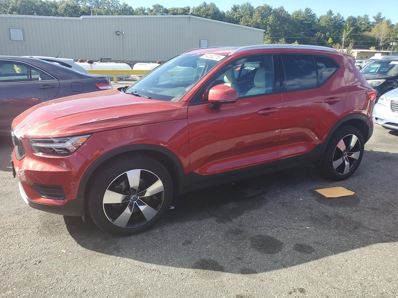 VOLVO XC40 T5 MOMENTUM