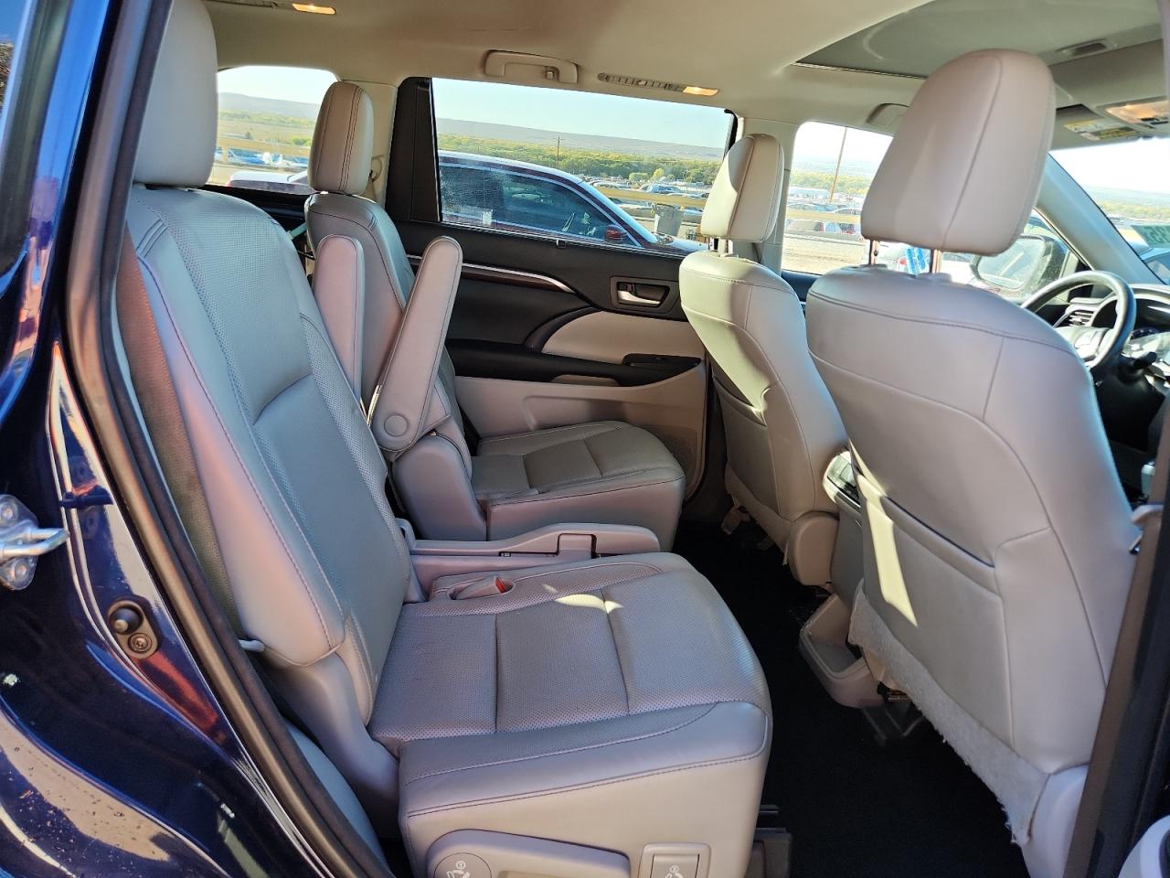 TOYOTA HIGHLANDER LIMITED