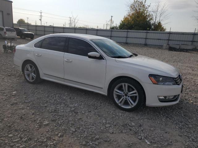 2015 VOLKSWAGEN PASSAT SE 1VWBS7A30FC071272