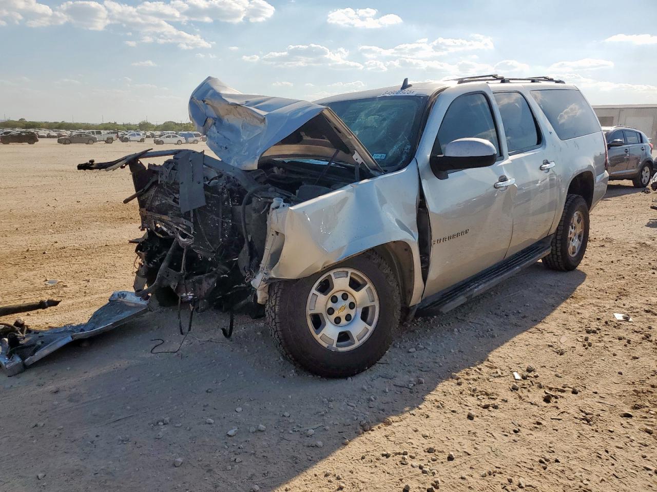 CHEVROLET SUBURBAN C1500 LT