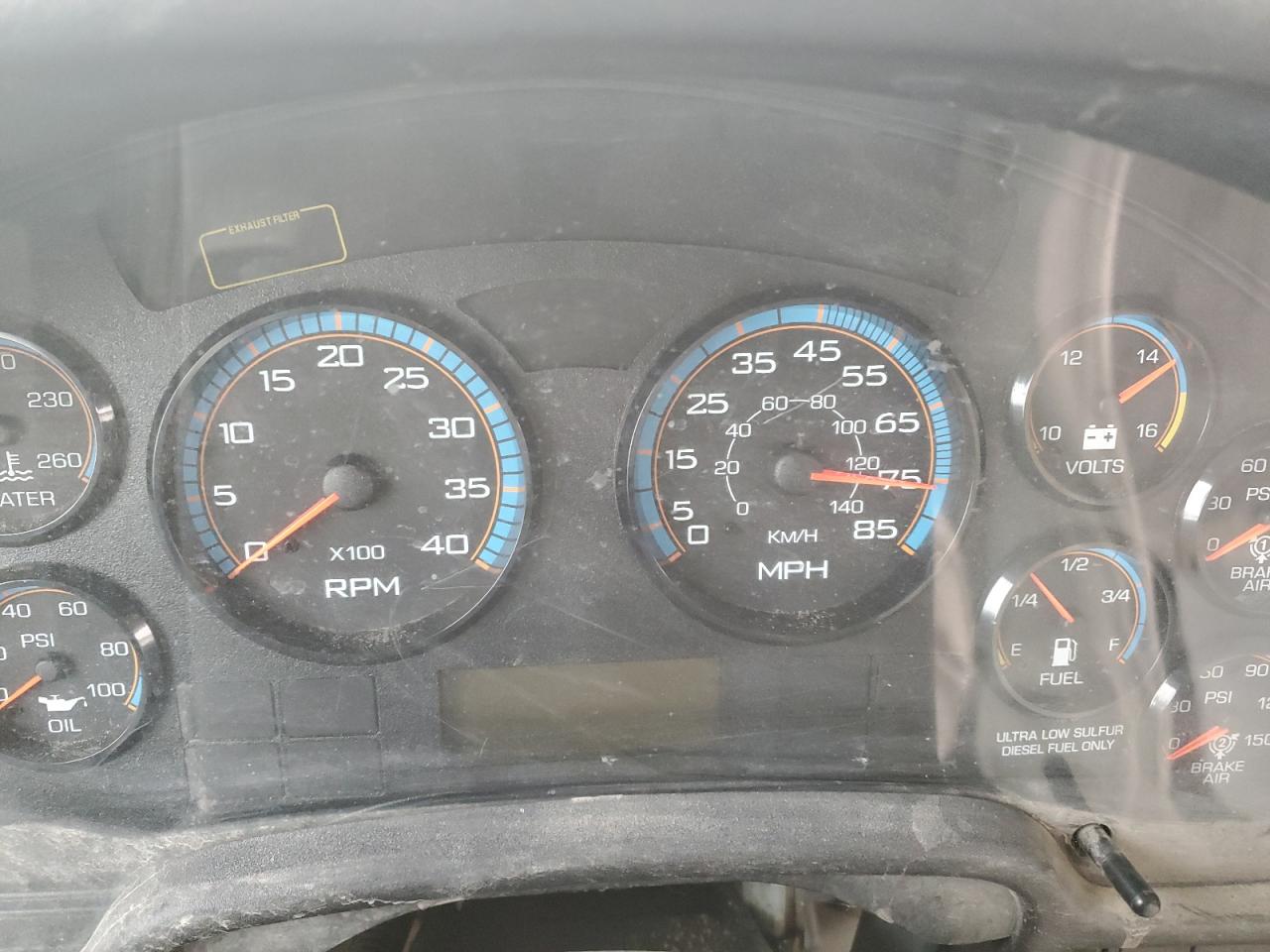 Lot #3271081116 2013 IC CORPORATION 3000 CE