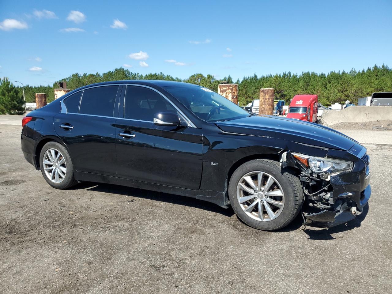 INFINITI Q50 PREMIUM