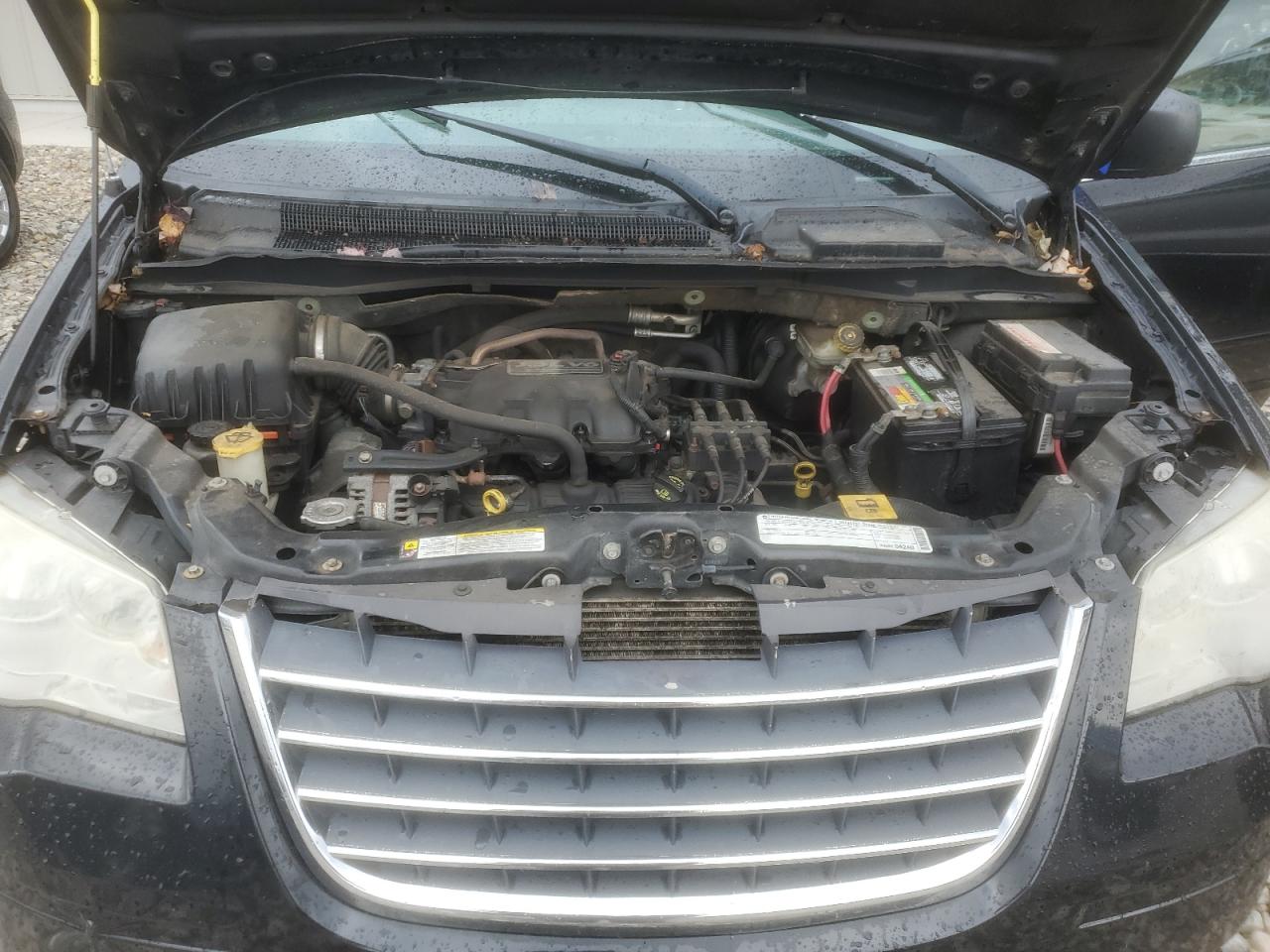 CHRYSLER TOWN & COUNTRY LX