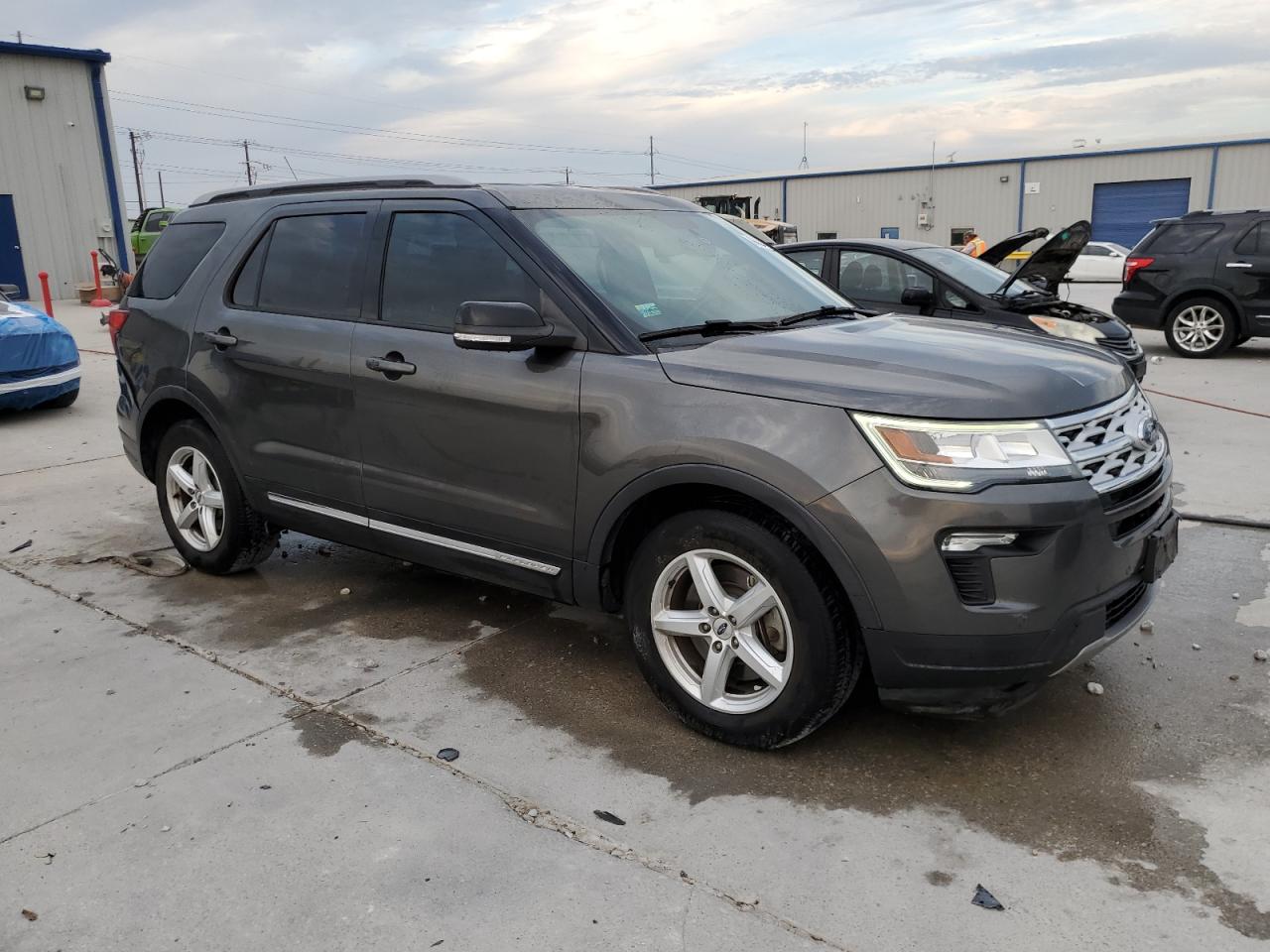 FORD EXPLORER XLT