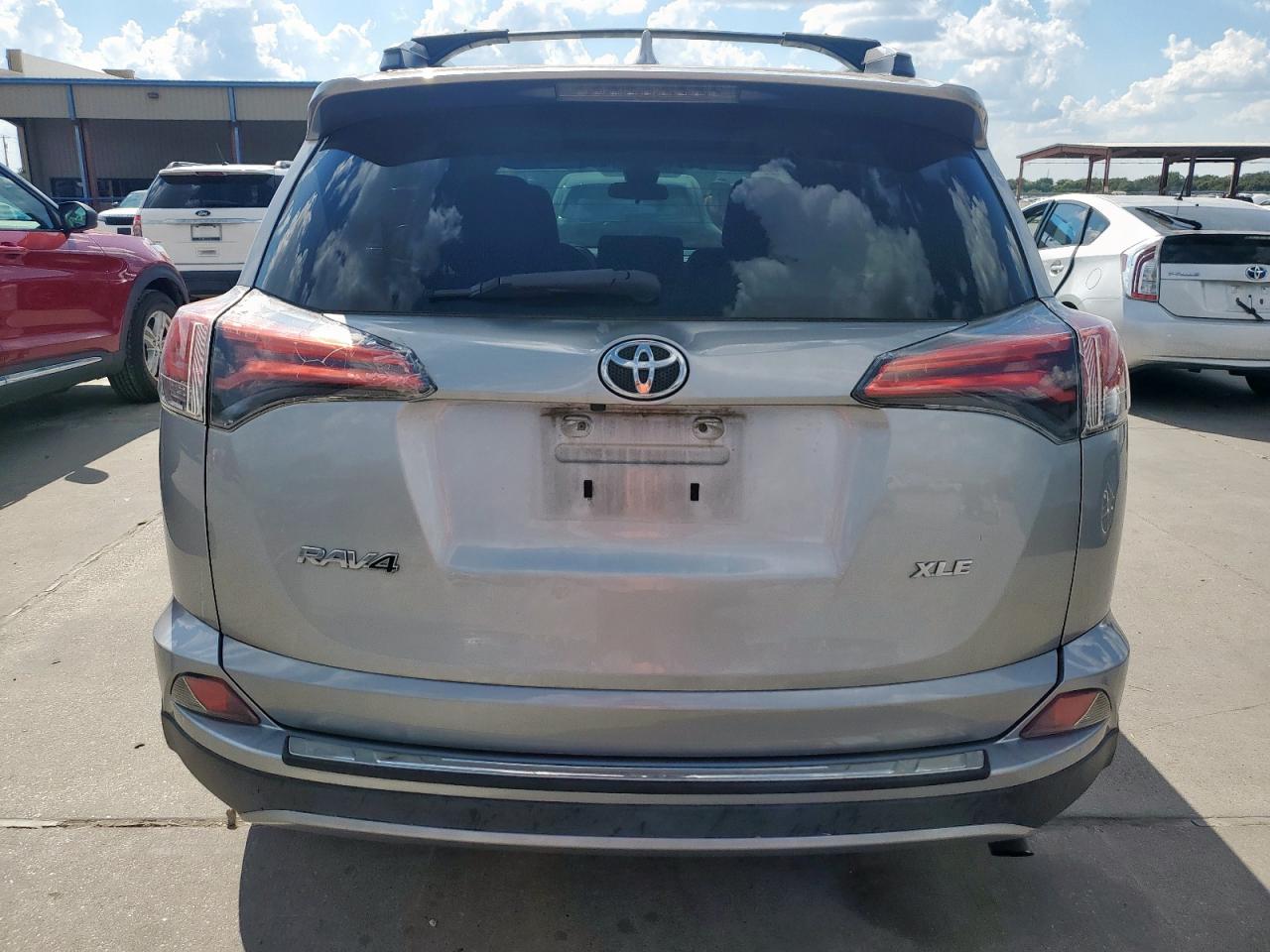 TOYOTA RAV4 XLE