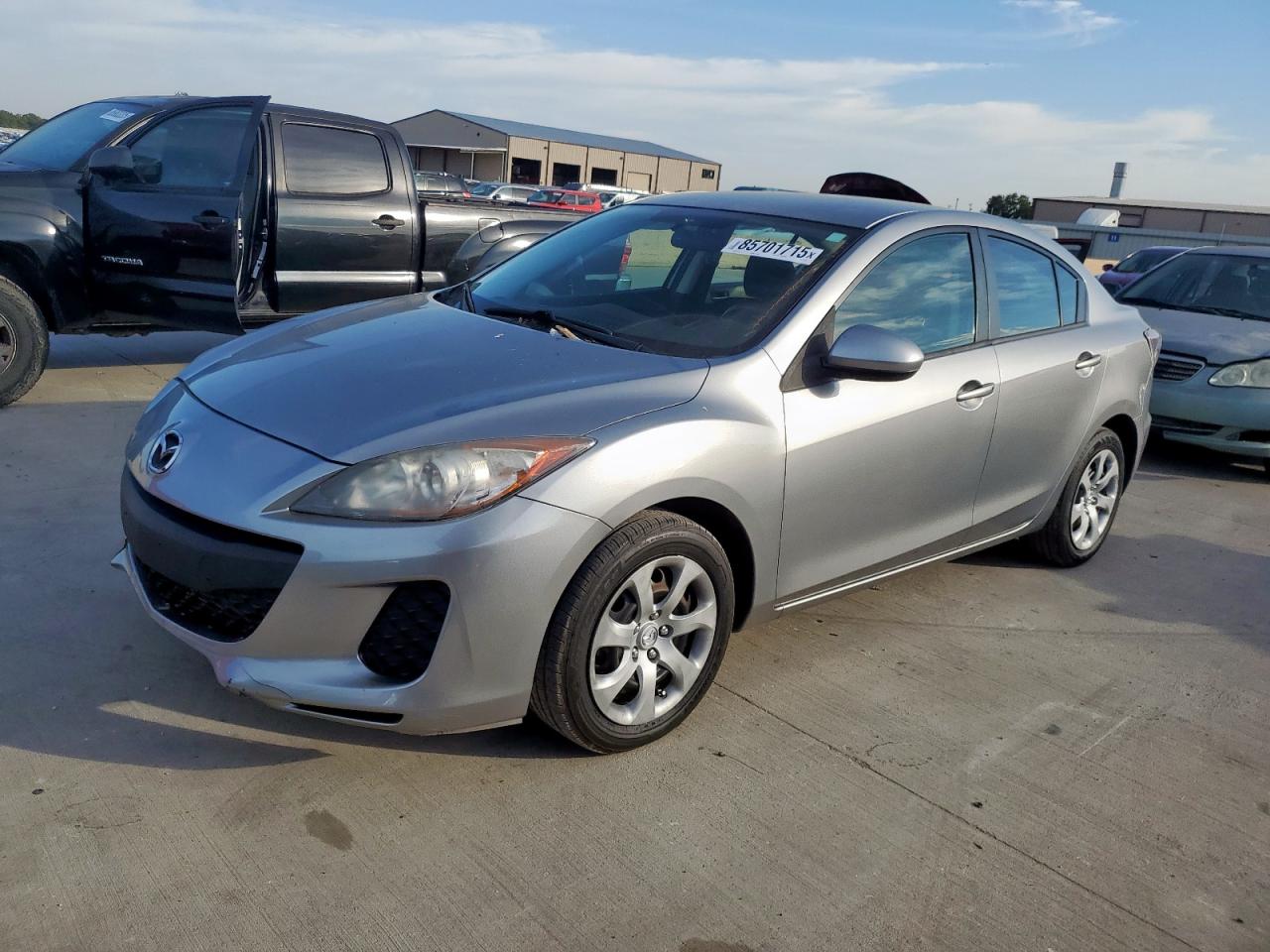  Salvage Mazda 3