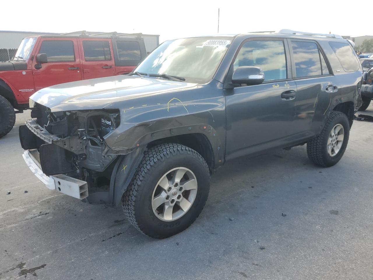 TOYOTA 4RUNNER SR5
