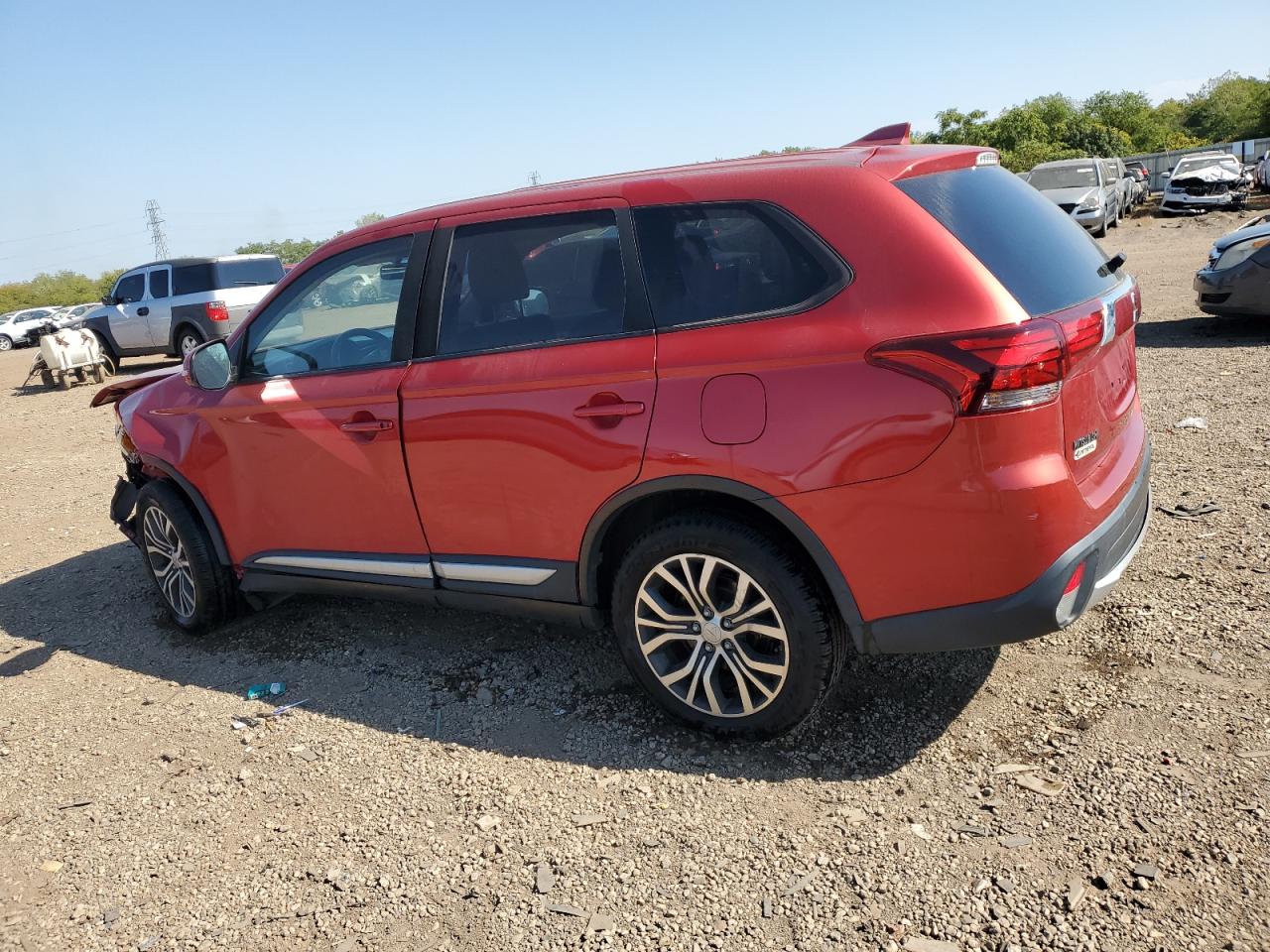 MITSUBISHI OUTLANDER SE