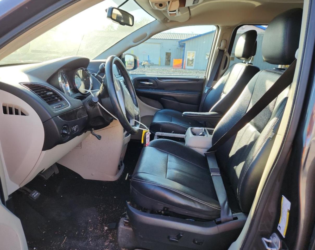 CHRYSLER TOWN & COUNTRY TOURING