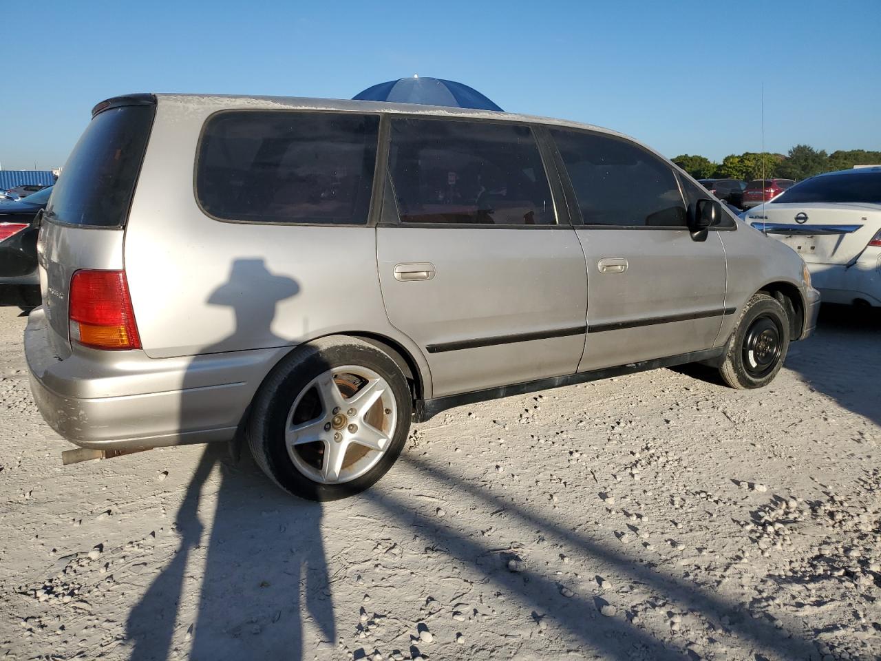 Lot #3270690901 1997 HONDA ODYSSEY BA