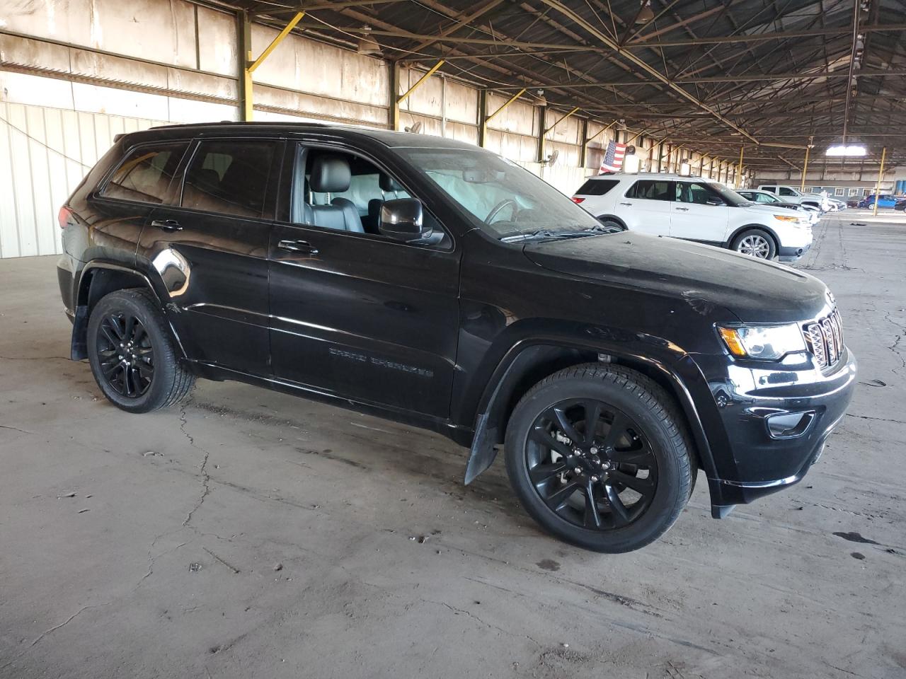 JEEP GRAND CHEROKEE LAREDO