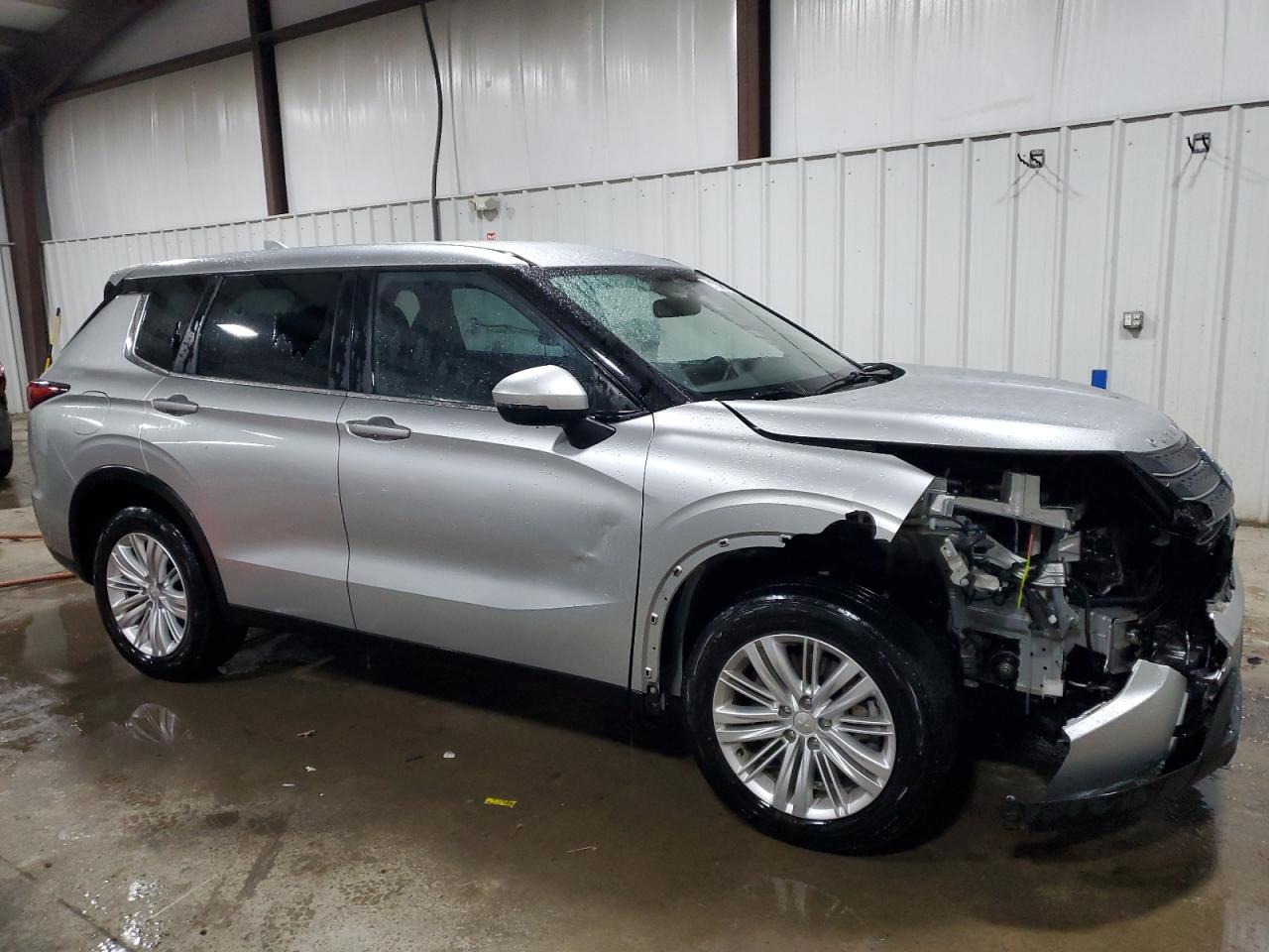 MITSUBISHI OUTLANDER ES