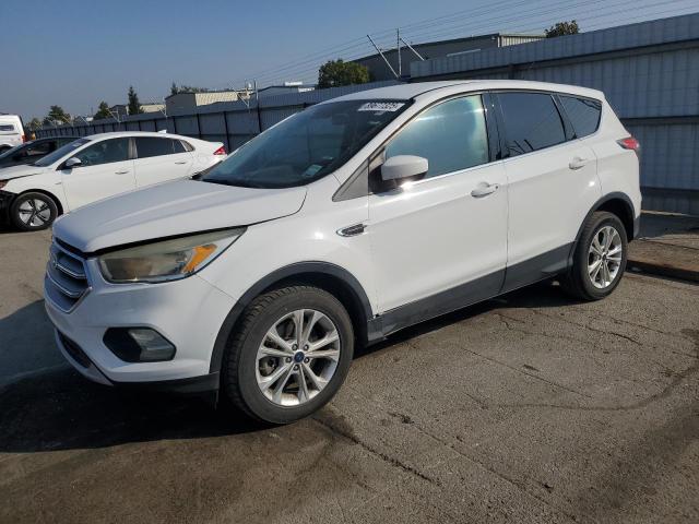 Global Auto Auctions: 2017 FORD ESCAPE SE