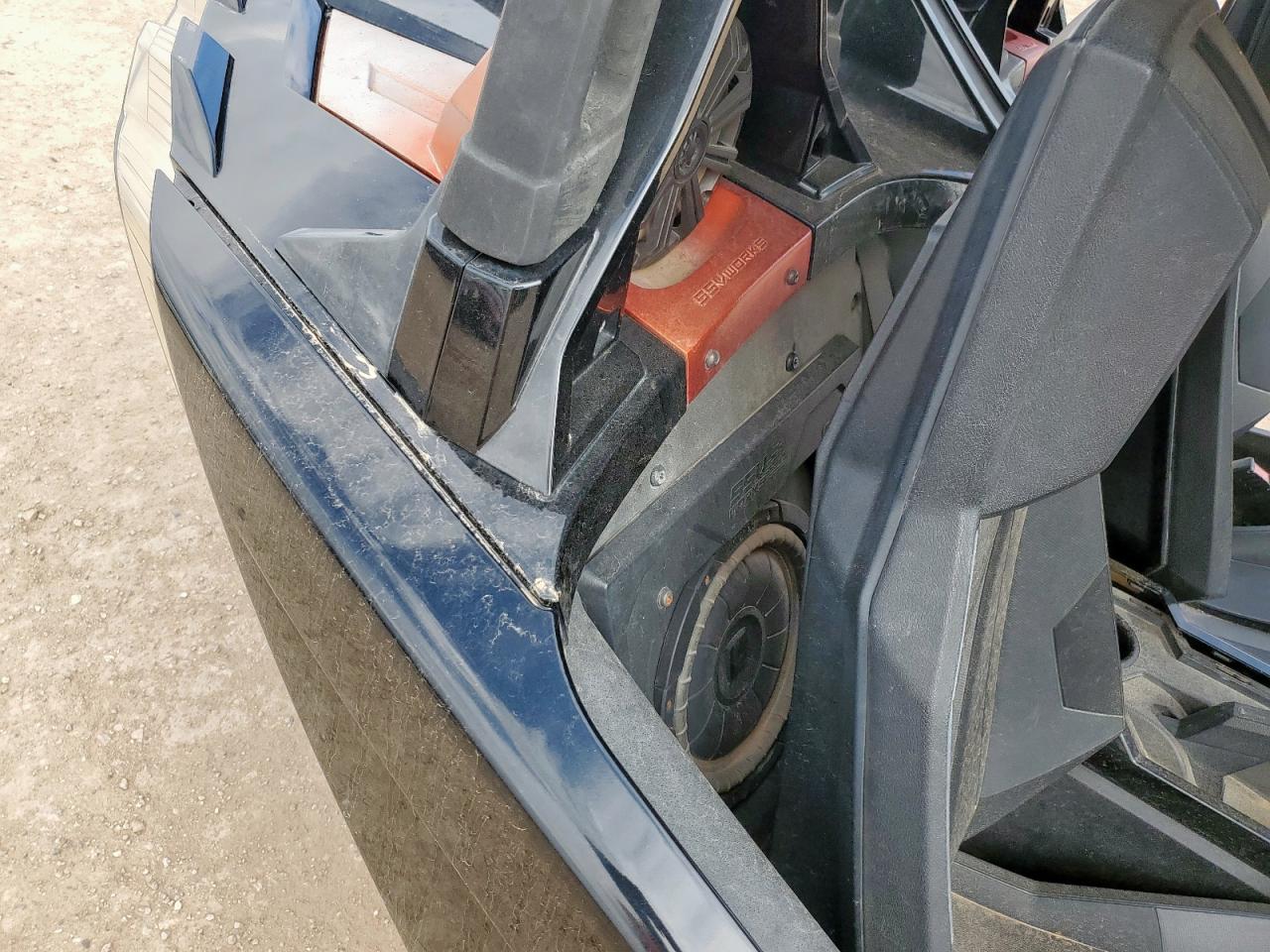 Lot #3285757663 2016 POLARIS SLINGSHOT