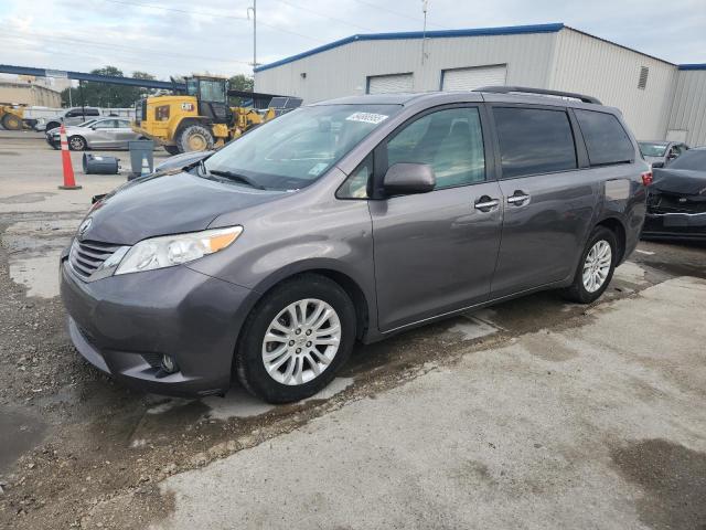 TOYOTA SIENNA XLE