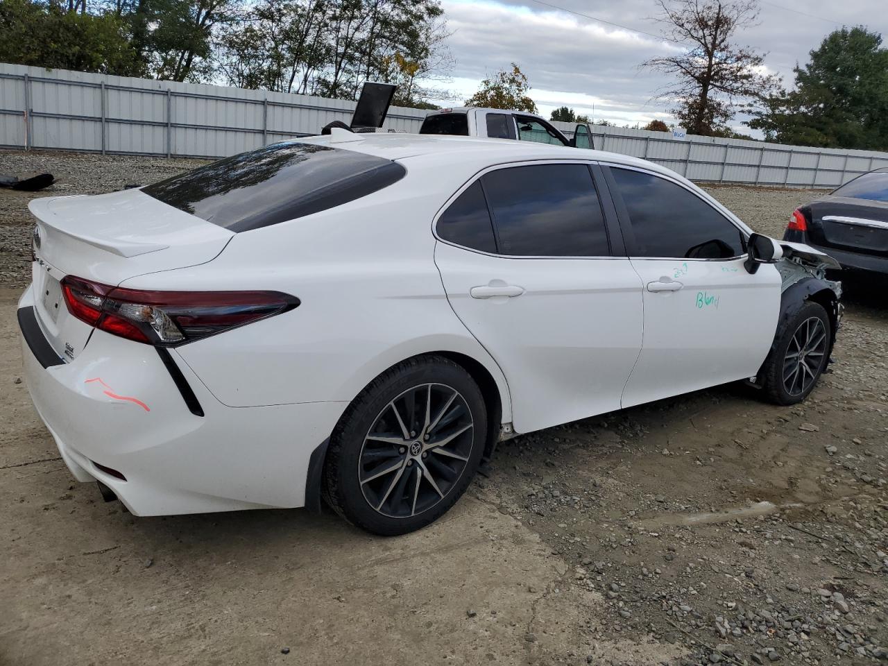 TOYOTA CAMRY SE NIGHT SHADE