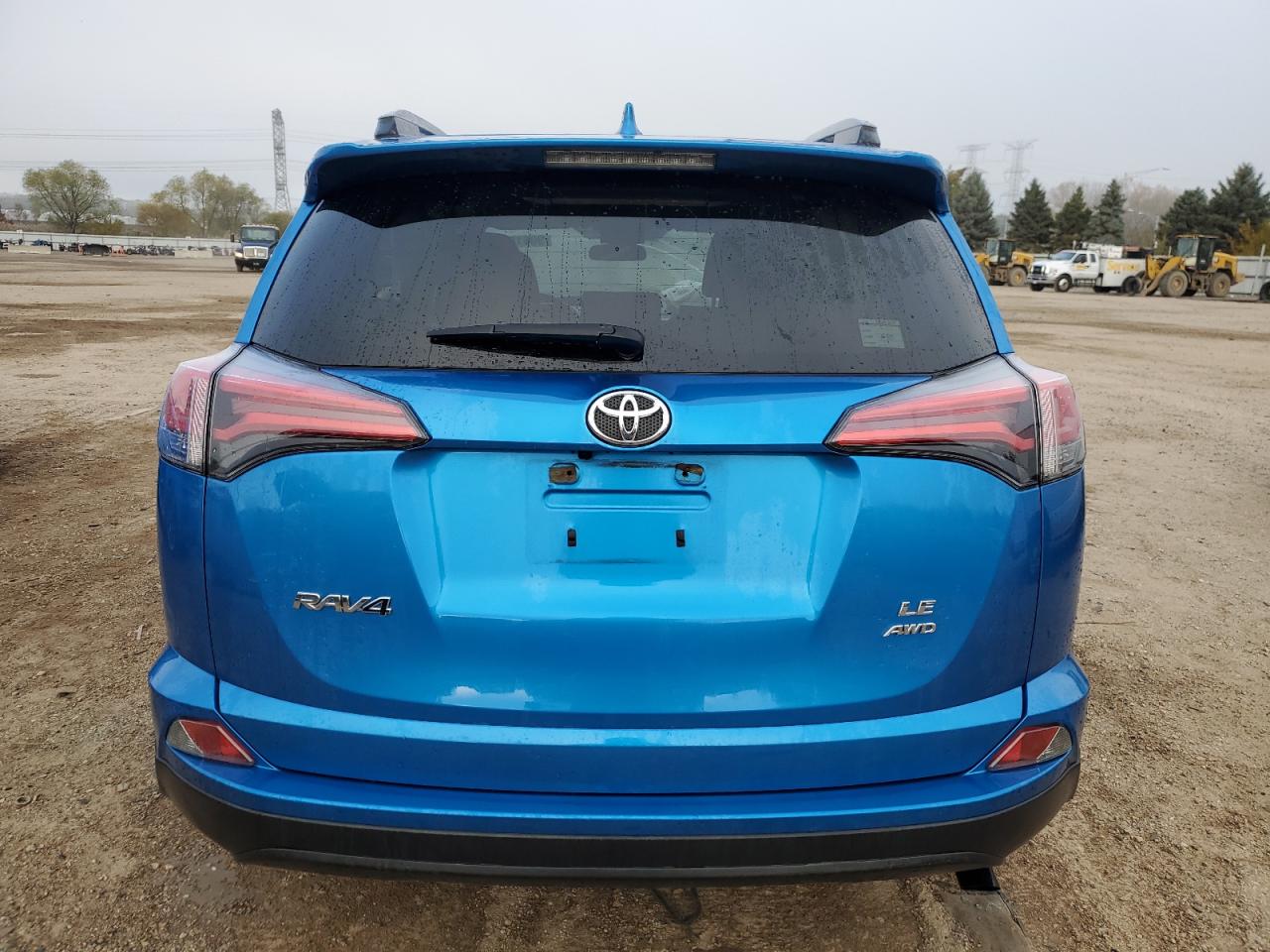 TOYOTA RAV4 LE