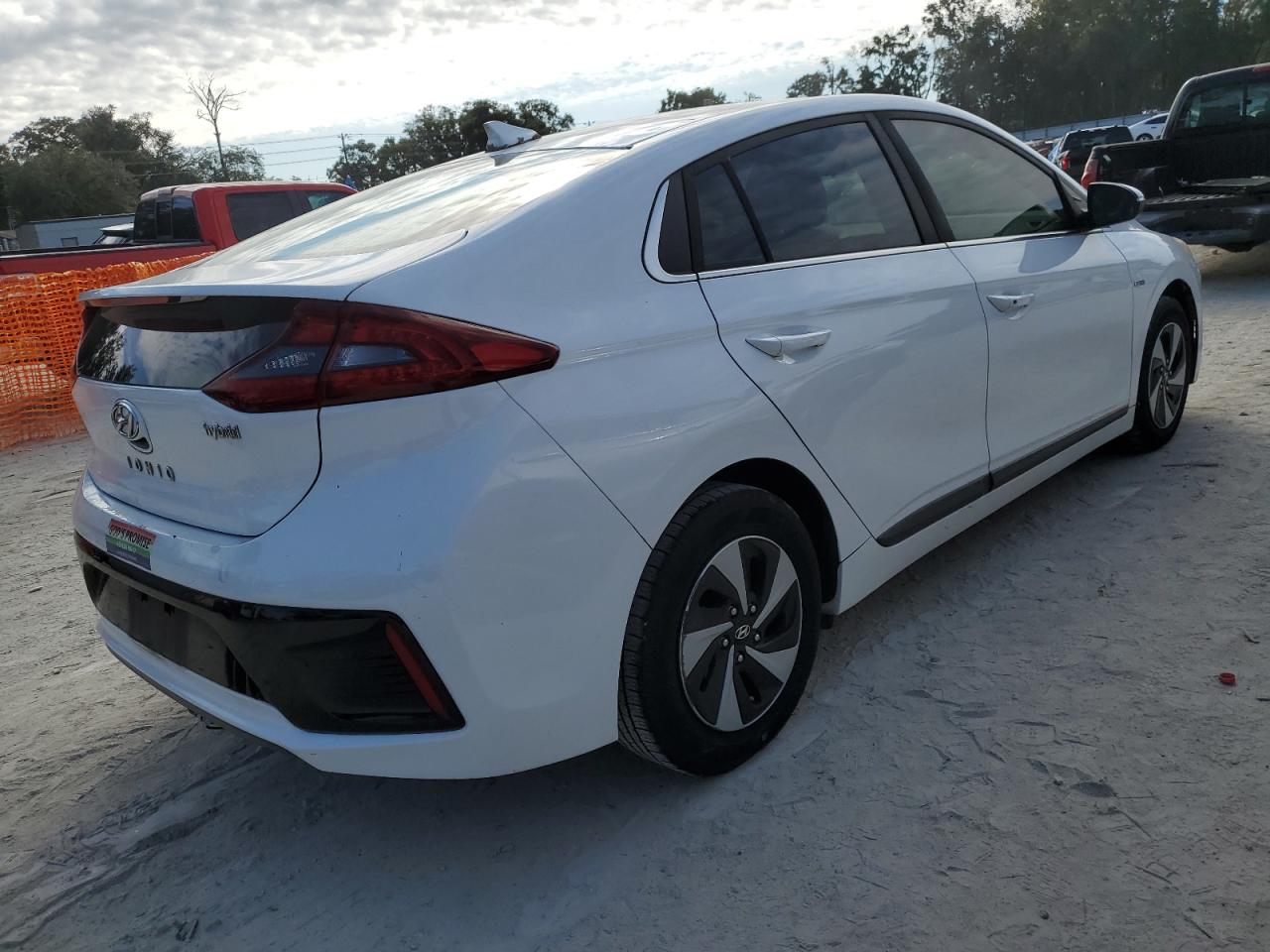 HYUNDAI IONIQ SEL