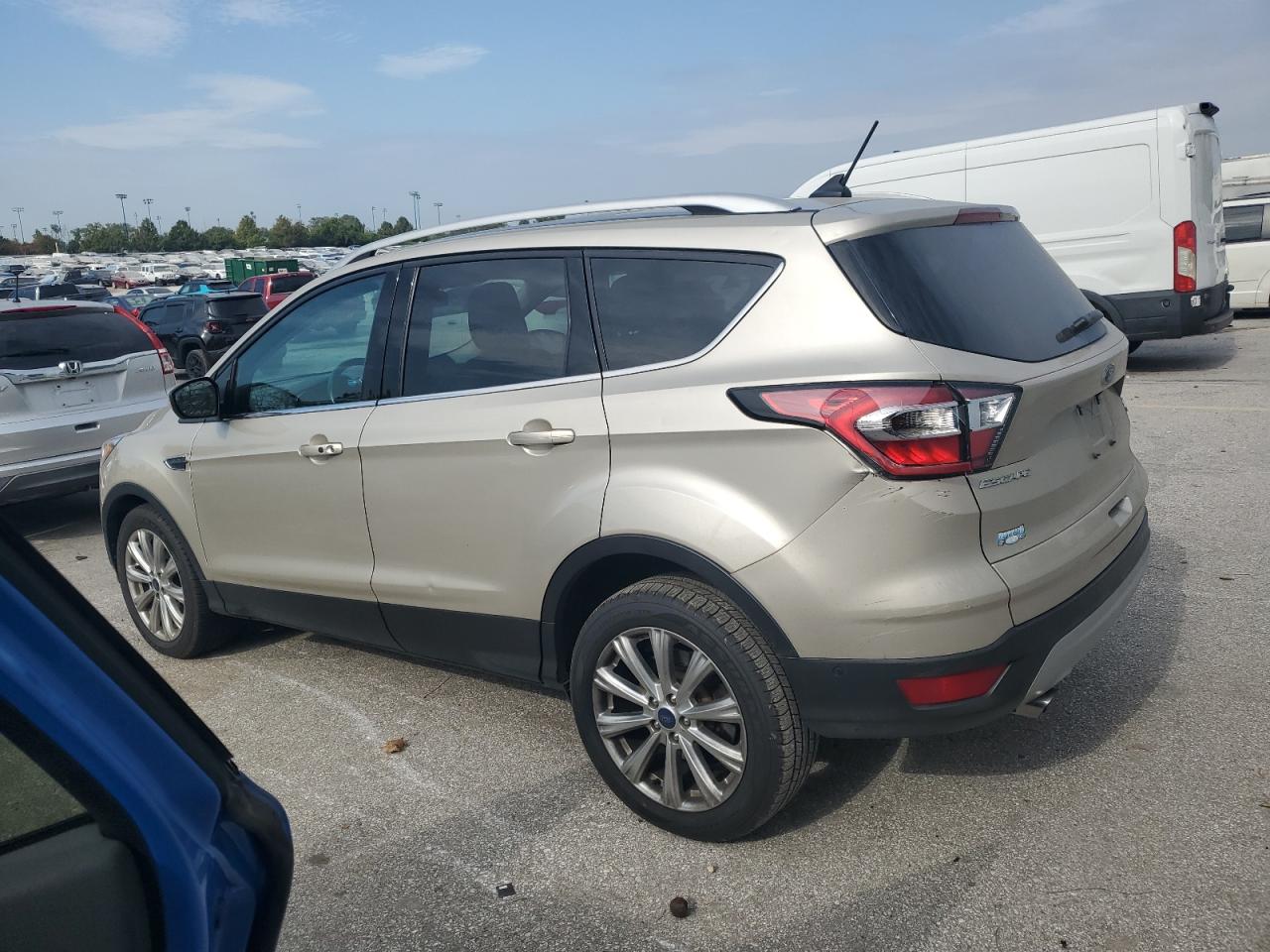 FORD ESCAPE TITANIUM