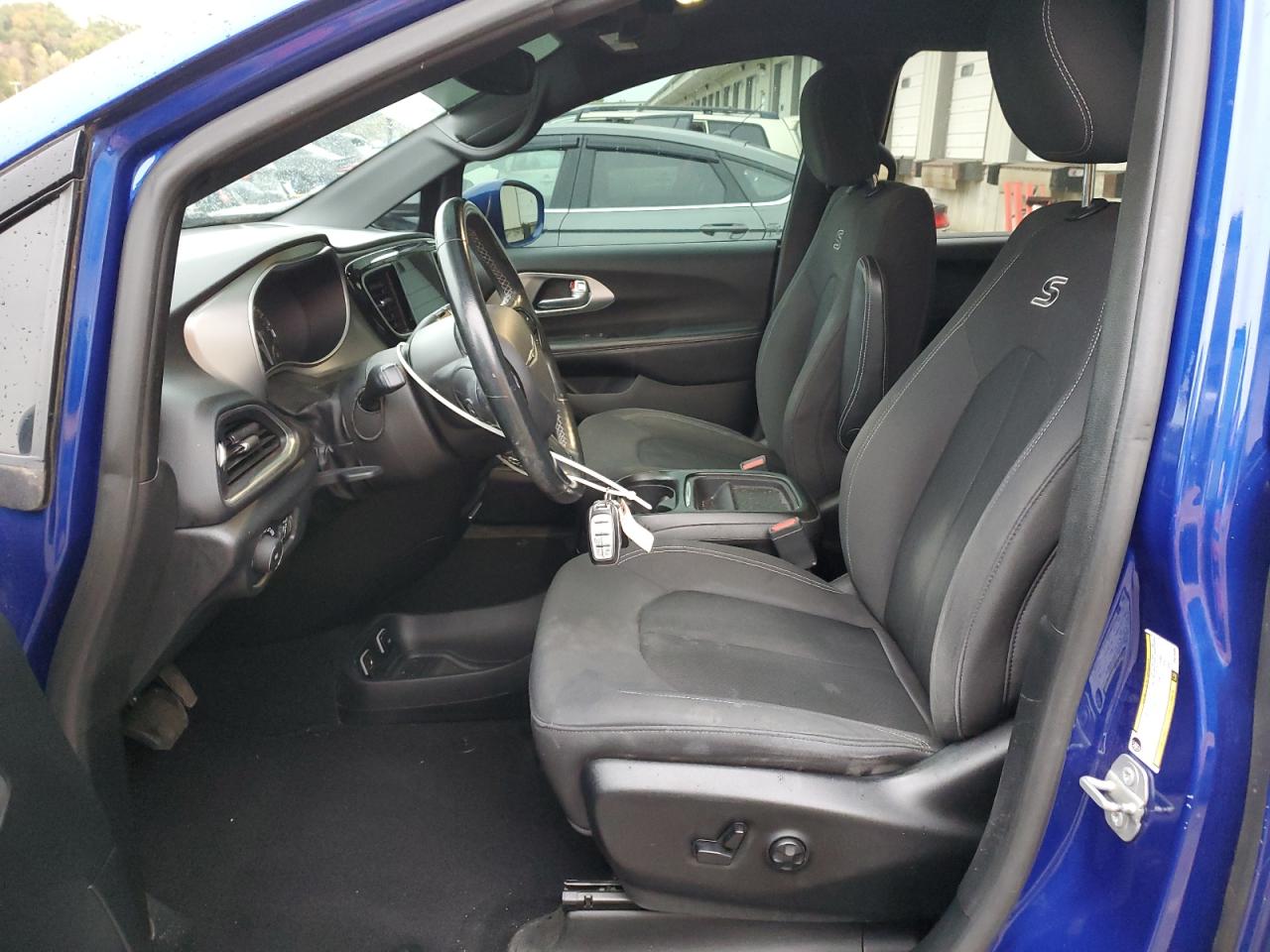 CHRYSLER PACIFICA TOURING PLUS