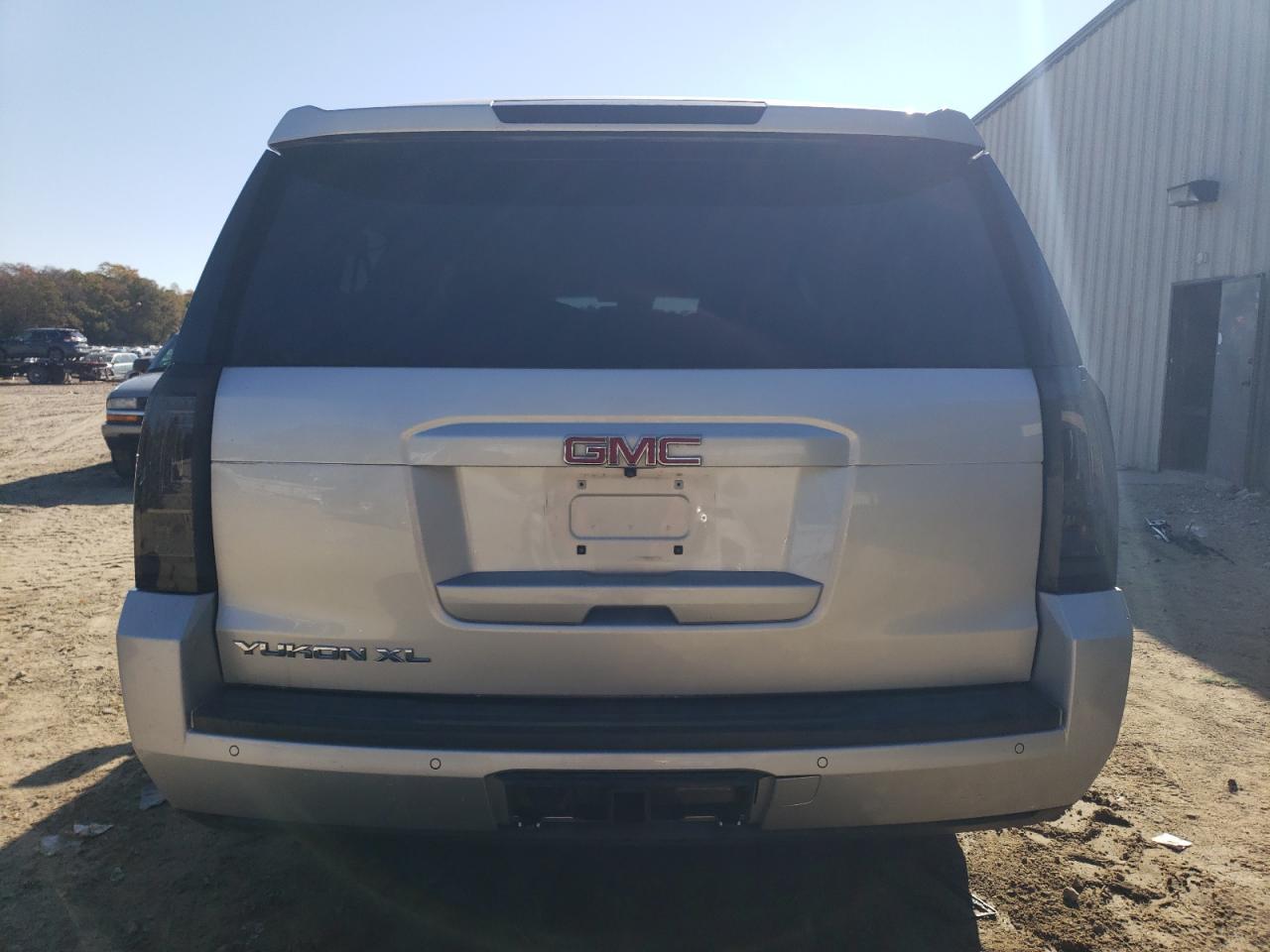 GMC YUKON K1500 SLT
