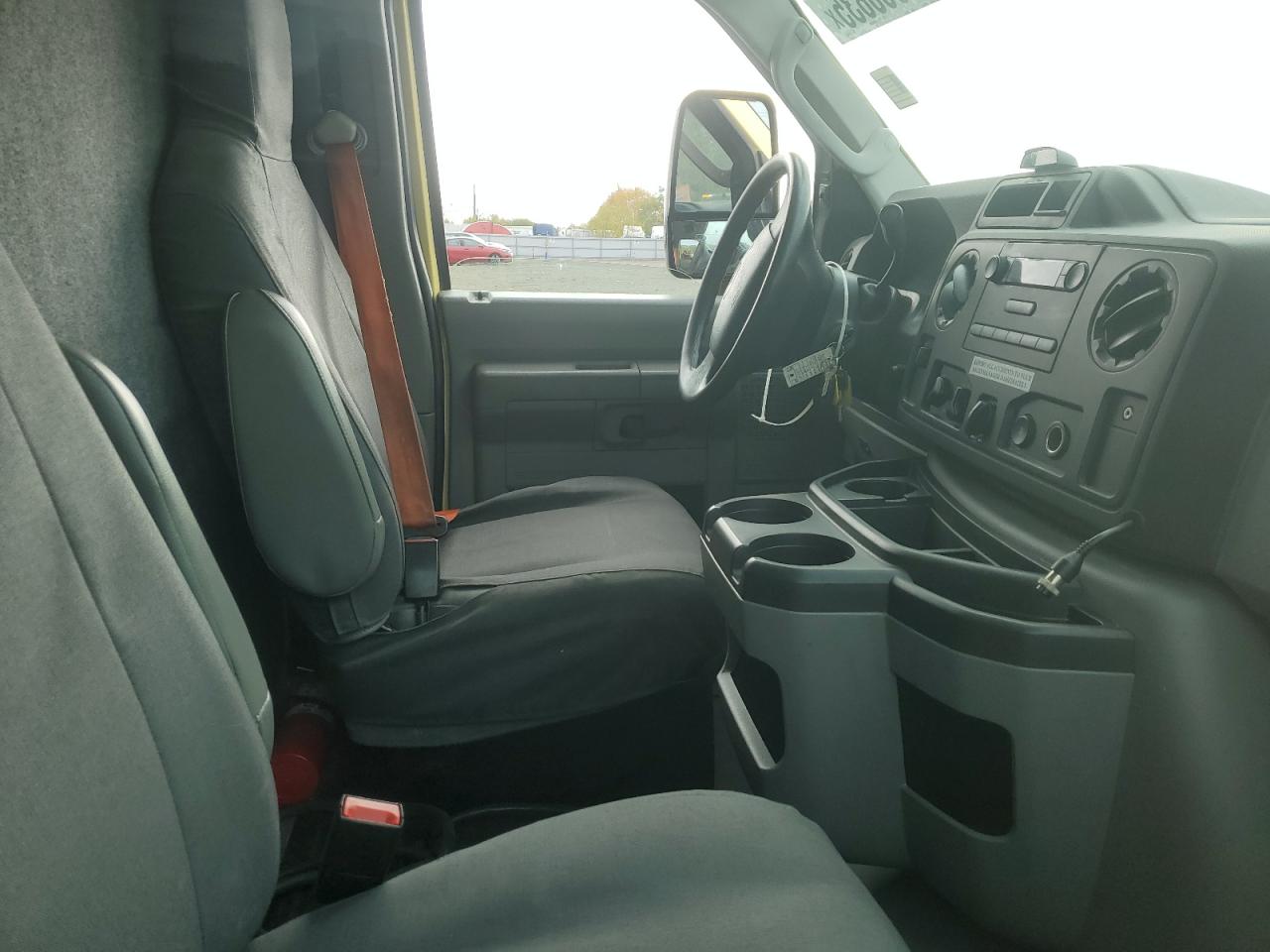 FORD ECONOLINE E450 SUPER DUTY CUTAWAY VAN