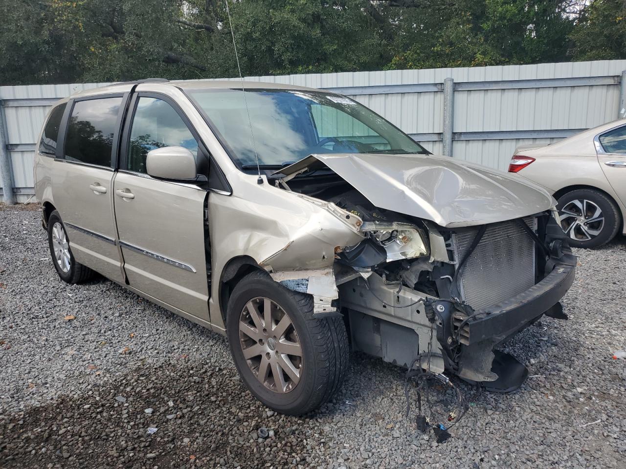 CHRYSLER TOWN & COUNTRY TOURING