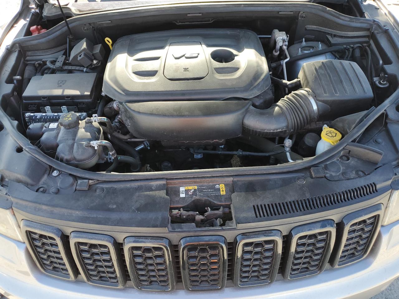 JEEP GRAND CHEROKEE LAREDO