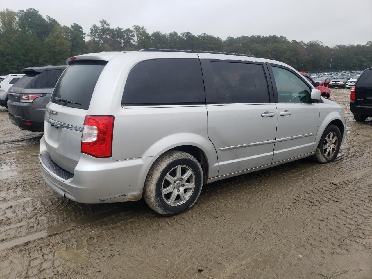 CHRYSLER TOWN & COUNTRY TOURING